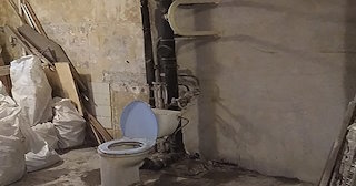 Демонтаж сантехкабины в панельном доме - цена от 1040 рублей | Сварной-Кмш